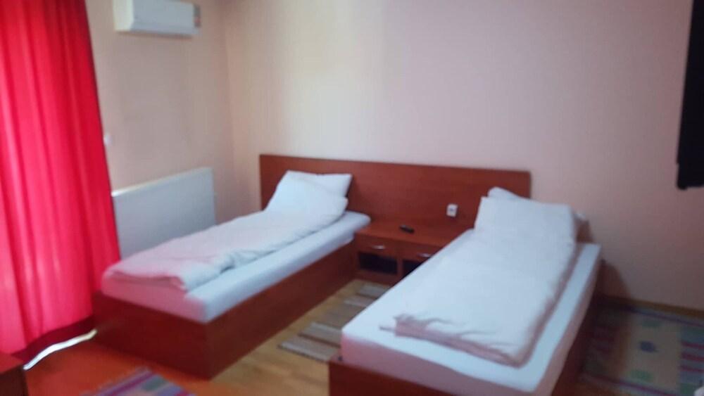 Hotel Jezero Sarajevo Luaran gambar